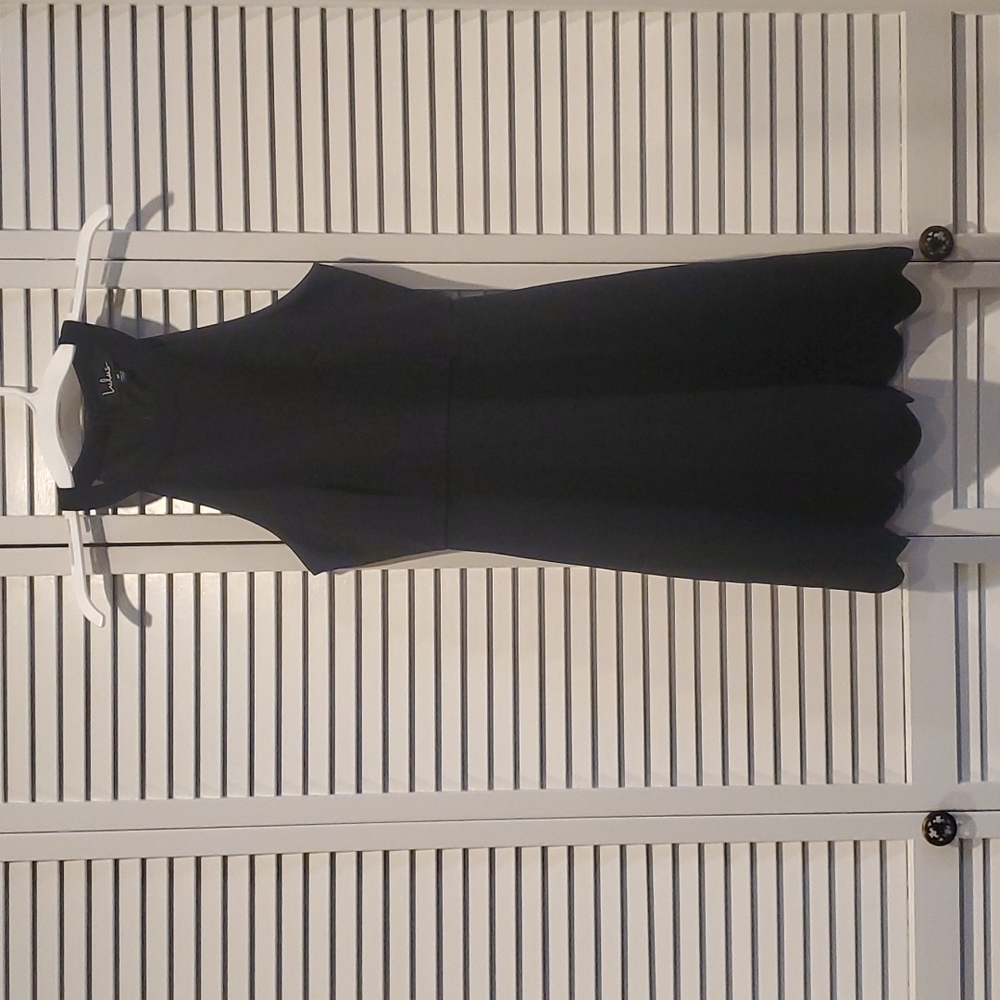 Lulu's little black dress~So cute!